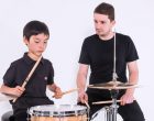 Gli effetti positivi della musicoterapia nei bambini e adolescenti