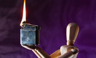 Piromania: quale spiegazione si nasconde dietro la provocazione intenzionale di un incendio?