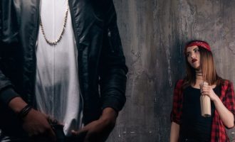 Il gruppo e lo stile genitoriale: comportamenti antisociali in adolescenza Il gruppo e lo stile genitoriale: comportamenti antisociali in adolescenza