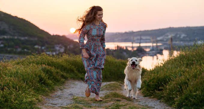 Passeggiare con il proprio cane rende felici?