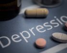 Combattere la depressione: stimolazione cerebrale o terapia farmacologica?