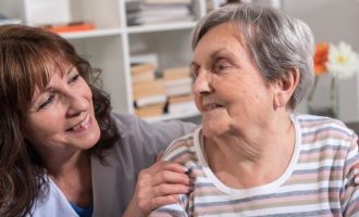 Alzheimer e benessere psicologico: gli interventi non farmacologici
