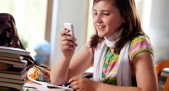 Utilizzo dei social network e peggioramento del rendimento scolastico?