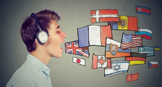 Apprendimento di una nuova lingua: è più importante la produzione o la comprensione?