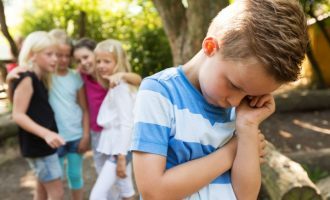 Bullismo: chi mette in atto comportamenti aggressivi non è sempre un bullo Bullismo: chi mette in atto comportamenti aggressivi non è sempre un bullo