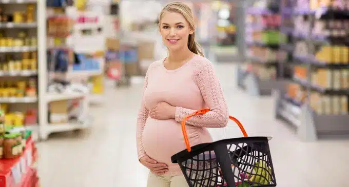 Dieta in gravidanza: i cibi che aiutano lo sviluppo cerebrale del neonato