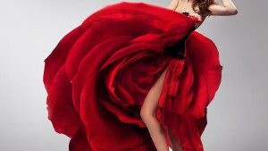 Vestita di Rosso = più interessata al Sesso? (agli occhi degli uomini) - Immagine: © konradbak - Fotolia.com