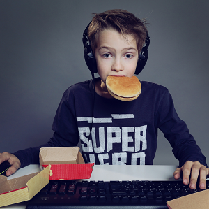 Internet addiction- quando cinque minuti diventano alcune ore. - Immagine: © mariesacha - Fotolia.com