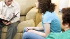 Coinvolgere adolescenti riluttanti: l’efficacia di un primo incontro familiare