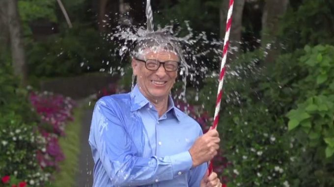 Ice Bucket Challenge: da moda virale a piccolo miracolo della beneficenza