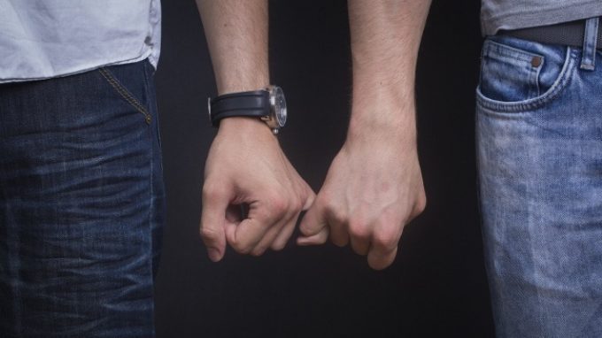Omosessualità: perchè le Terapie Riparative sono inutili (e dannose)