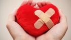Un cattivo matrimonio spezza davvero il cuore? Relazioni sentimentali & malattie cardiache