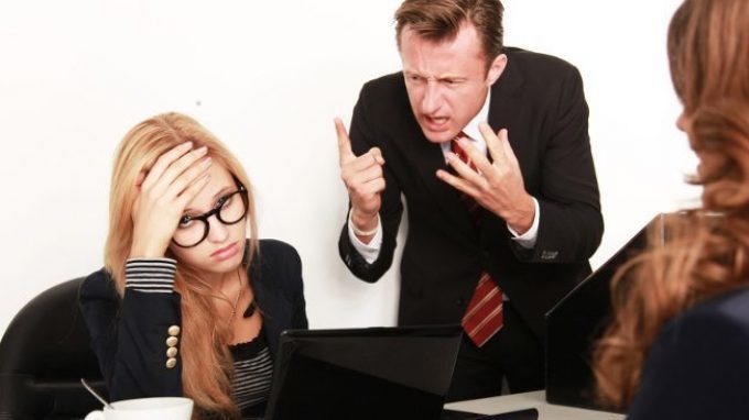 Ansia in ufficio? Il rischio di essere vittima di mobbing è in agguato!
