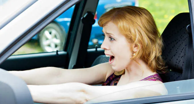 Immagine: Fotolia_32521826_guida spericolata e incidenti più frequanti in persone con tendenza all'impulsività e rabbia