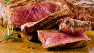 Come la gente giustifica il fatto di mangiare carne