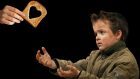L’effetto della povertà e del disagio sociale sul rilascio di cortisolo e sullo sviluppo cognitivo dei bambini