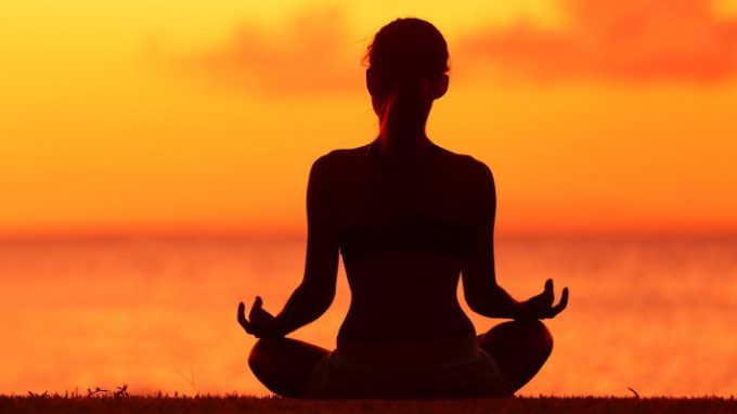 Accettazione e mindfulness: guardare le cose dal lato sbagliato del cannocchiale è sempre una buona soluzione?
