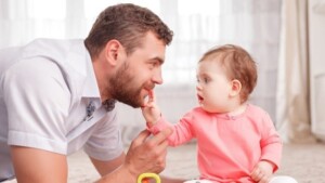 Essere genitori di bambini con autismo: gli effetti positivi del caregiving paterno sulla salute delle madri - Immagine: 86324026