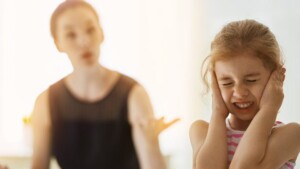 PARENTING Quando la genitorialità è funzionale e quando diventa disfunzionale e maltrattante