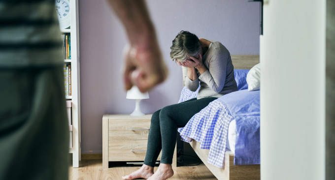 Effetti della violenza domestica su madri e figli: la prospettiva della teoria dell'attaccamento