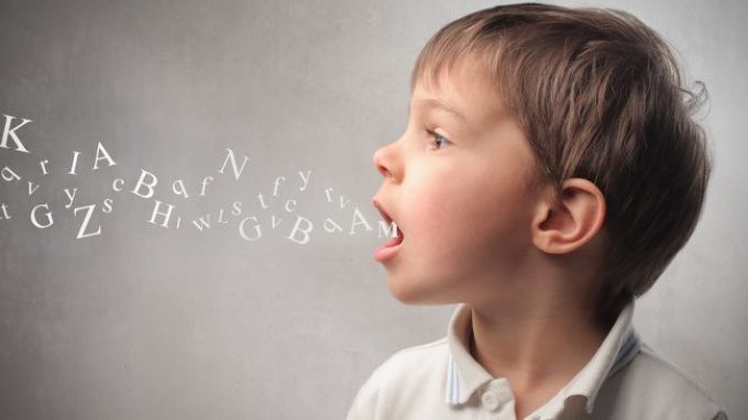 Il linguaggio universale secondo Noam Chomsky – Introduzione alla Psicologia