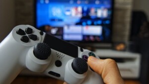 Fotolia_77085636_Il cervello dei videogamer cronici evidenzia una iperconnettività pregio o difetto?