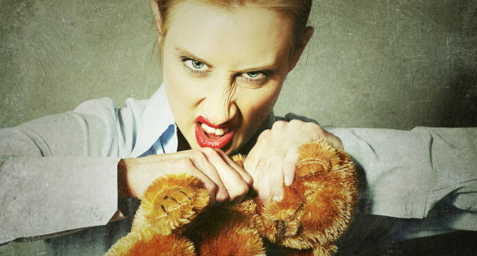 Fotolia_86380235_“Il Mostro razionale” Insensibilità, Psicopatia e Antisocialità
