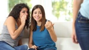 Ipercritica nel narcisista: attacco o difesa?