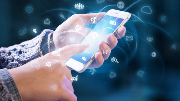 Smartphone e internet: coperta di Linus dei nostri tempi