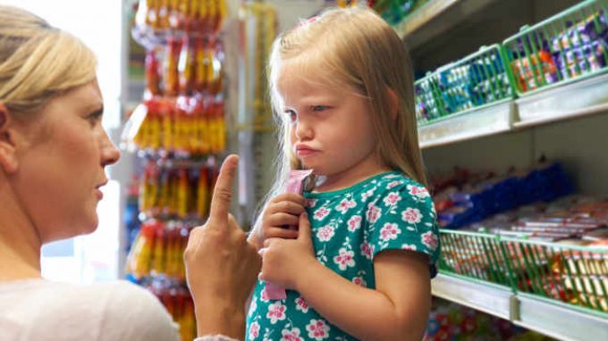 Nag Factor, detto anche fattore assillo dei bambini: cos’è e come reagire