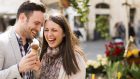 La felicità è nelle piccole cose, lontana da scopi e da controllo