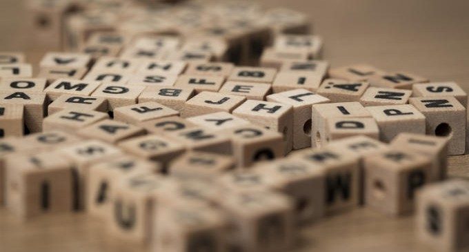 L’importanza delle parole e il loro utilizzo in relazione ad eventi storici e a processi sociali