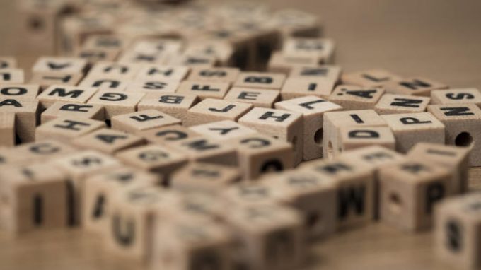 L’importanza delle parole e il loro utilizzo in relazione ad eventi storici e a processi sociali