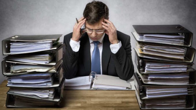 Workaholism: il rapporto con il lavoro dalla preistoria ad oggi