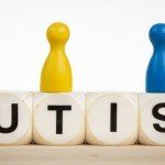 Autismo: l'ipersensibilità tattile e l'evitamento dei contatti sociali