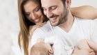 Mamme e papà a confronto. Cosa comporta essere genitori?