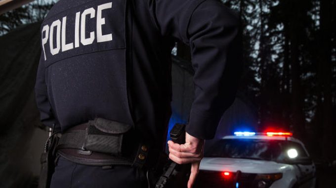 Violenza contro gli agenti di polizia: quali ripercussioni?