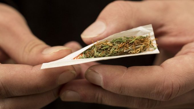 L’abuso di cannabis può causare psicosi