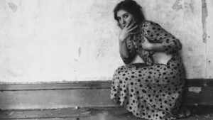 Francesca Woodman e l'arte della fotografia: "E' una questione di convenienza: io sono sempre disponibile"