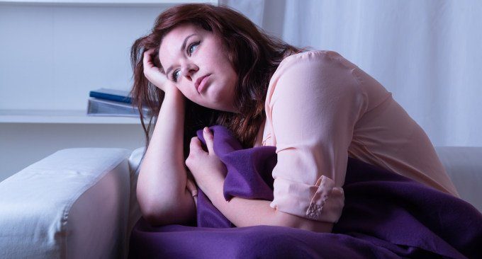 La deprivazione di sonno porta a mangiare di più possibili ricadute nella lotta contro l’obesità