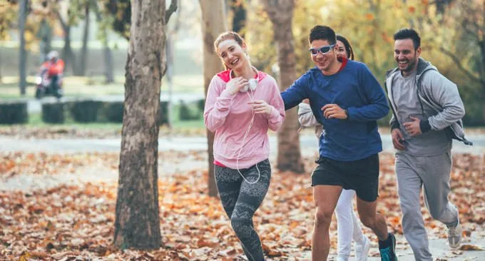 Resta in forma e vivi meglio lo stress psicosociale impatta meno sulla salute di persone con uno stile di vita attivo