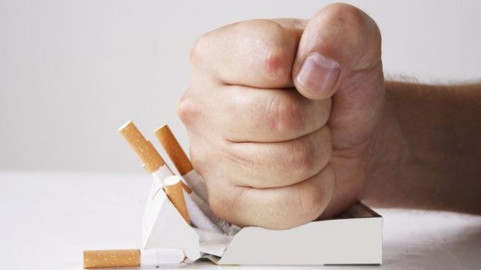 Smettere di fumare riduce anche l’abuso di alcol e droghe