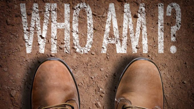 Chi siamo? Da dove veniamo? – Evitare le domande esistenziali può minare la nostra salute mentale