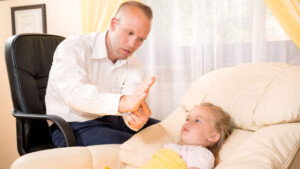 Ipnosi con i bambini: quando può essere utile insegnarla