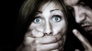 Gli aspetti psicologici della violenza sessuale come e perché agisce lo stupratore