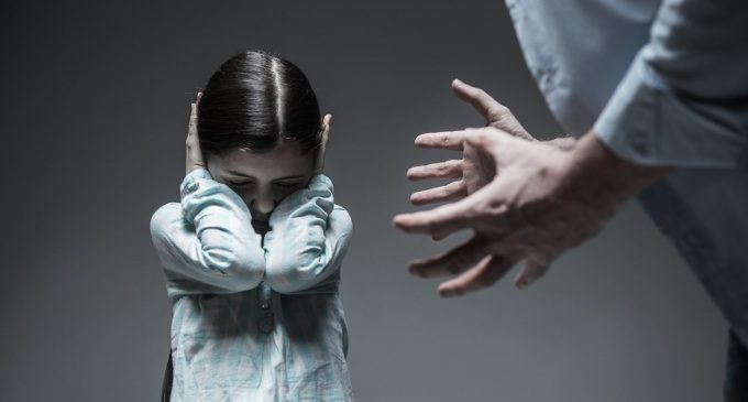 Le conseguenze a breve e a lungo termine prodotte dalle esperienze violente: il mondo delle rappresentazioni mentali della vittima di maltrattamento infantile