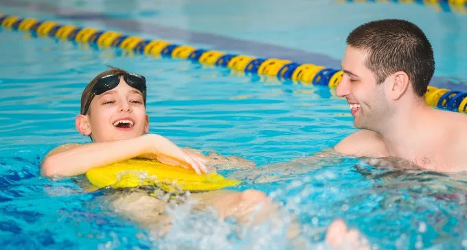 Terapia Multisistemica in Acqua (TMA) gestire le emozioni e modificare gli schemi cognitivo-comportamentali dei bambini con autismo