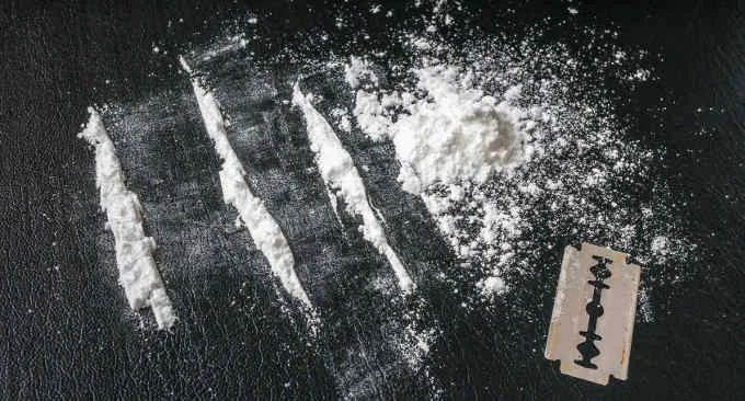 Uso di cocaina da parte dei padri e gli effetti sui figli maschi