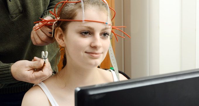 Trattamento del disturbo da deficit di attenzione/ iperattività (ADHD) tramite Neurofeedback Training
