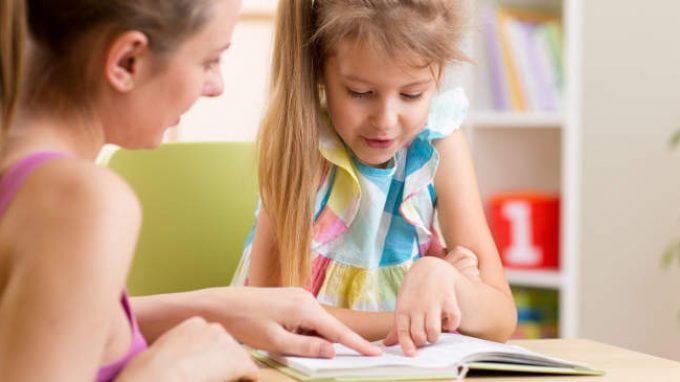 I bambini notano ciò che gli adulti non vedono: come l’attenzione selettiva cambia durante lo sviluppo cognitivo